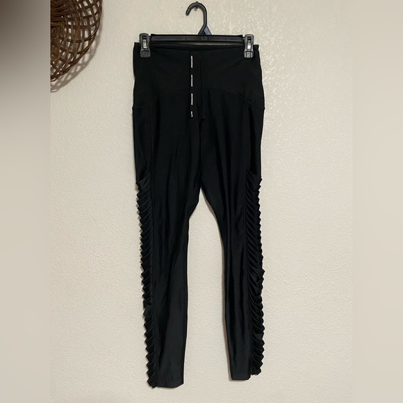 Nike Dri Fit  Leggings With Side Cut Outs - Picture 2 of 7